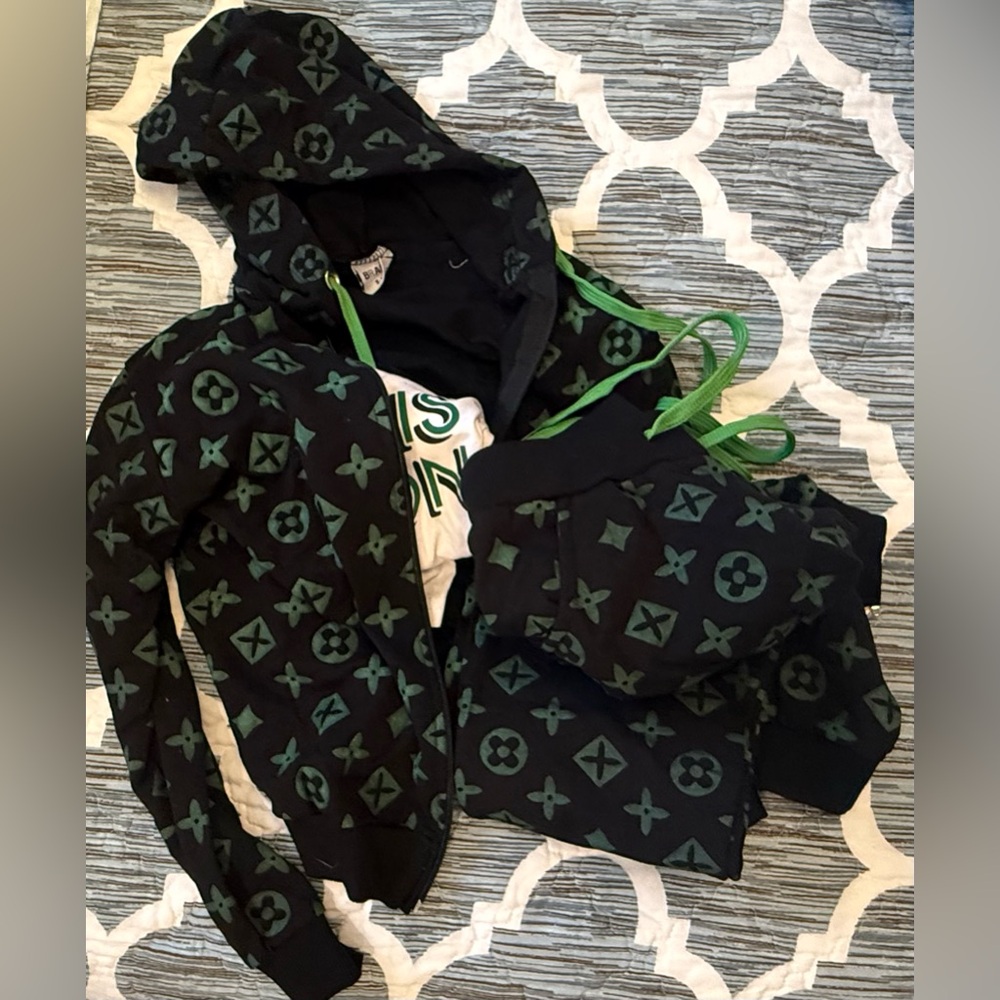 Black and Green Patterned Hoodie Set